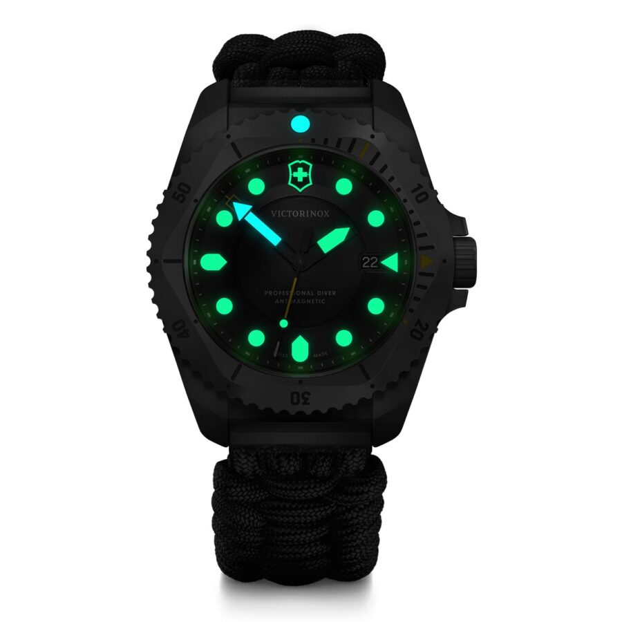 VICTORINOX DIVE PRO con Super-LumiNova – SKU 241993.1