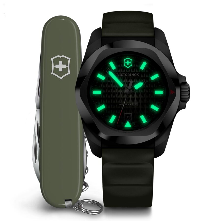 VICTORINOX I.N.O.X. con Super-LumiNova – SKU 242017.1