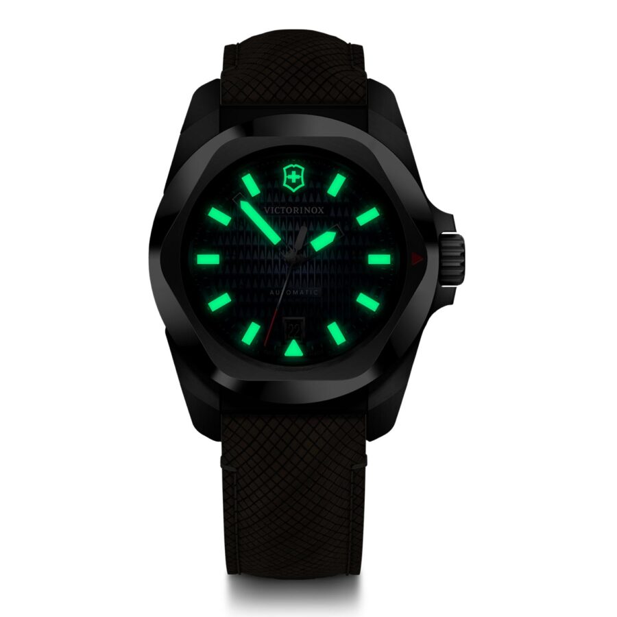VICTORINOX I.N.O.X. con Super-LumiNova – SKU 242018.1
