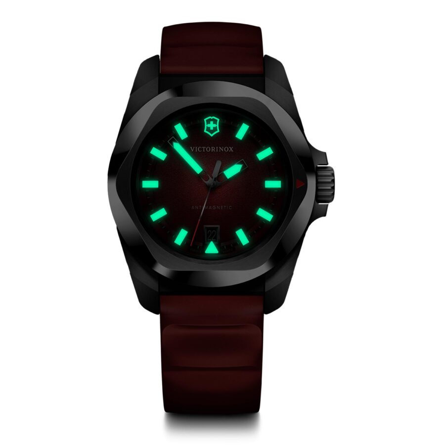 VICTORINOX I.N.O.X. con Super-LumiNova – SKU 242029